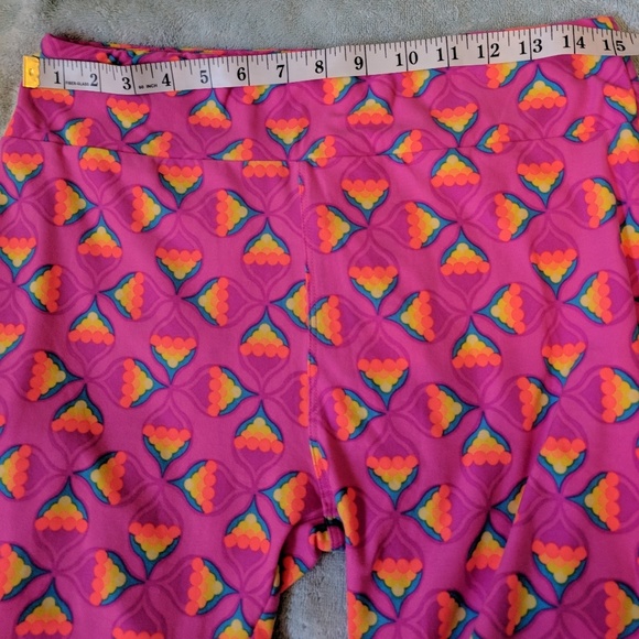 BNWT LULAROE BELLS TALL & CURVY LEGGINGS. - Picture 6 of 7